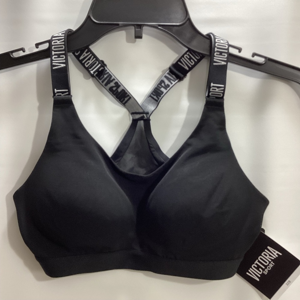 Victoria’s Secret new w/tags Victoria Sport Incredibly Lightweight Sportsbra 32B